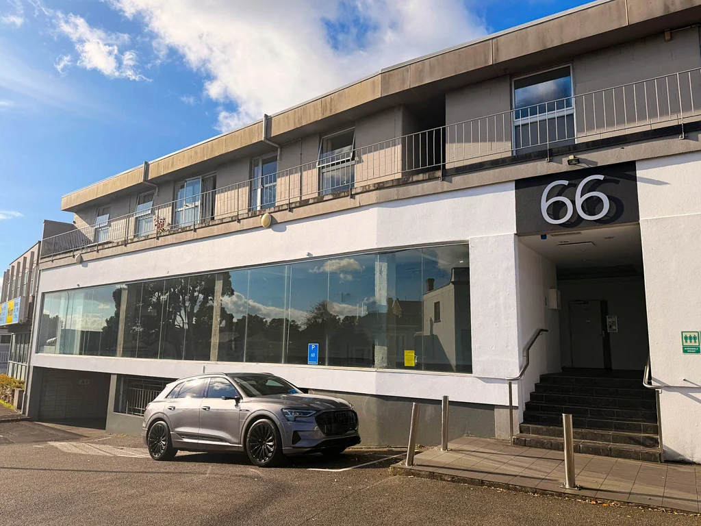 Mount Eden HIGH-PROFILE SHOWROOM / OFFICE / RETAIL