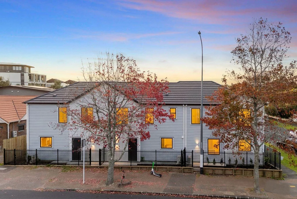 Modern Townhouses, Effortless City-Fringe Living