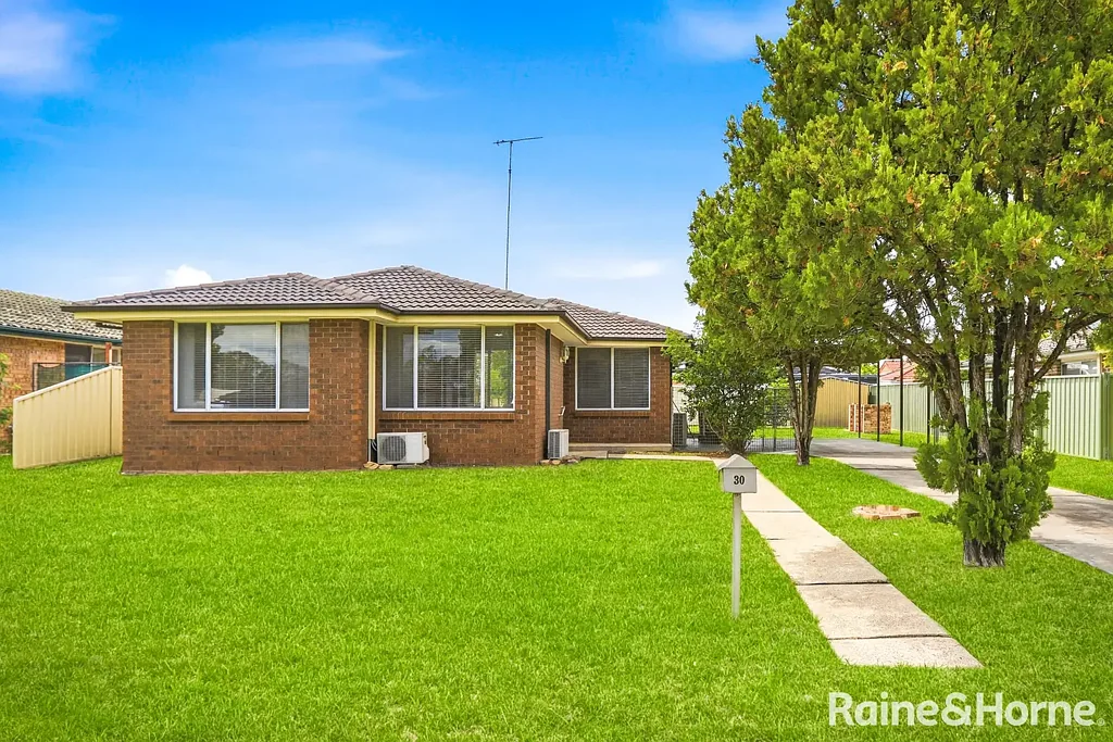 30 Rotorua Road, St Clair, NSW 2759