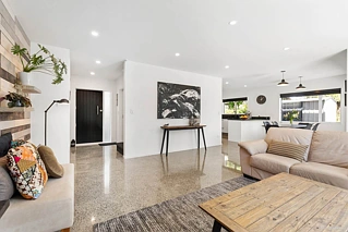 83 Fernhill Way, Oteha, North Shore City