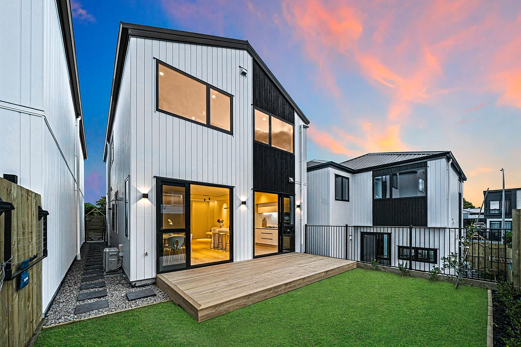 Lot 2&3/1 Imatra Place, Sunnyhills, Manukau City, Auckland