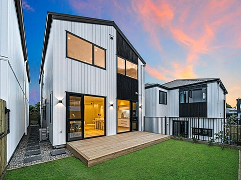 Lot 2&3/1 Imatra Place, Sunnyhills, Manukau City, Auckland