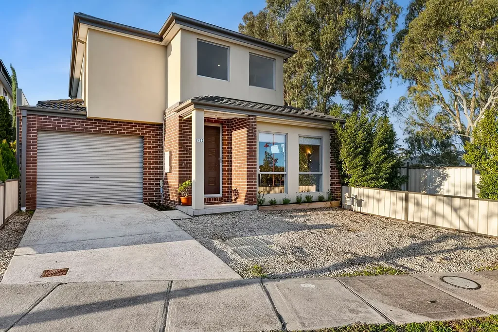 2/20 Sovereign Boulevard, Harkness, VIC 3337