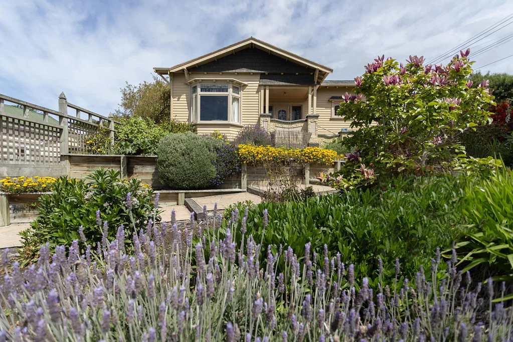 Oamaru 3房  ELEVATED SOUTH HILL FAMILY HOME - MUST BE SEEN