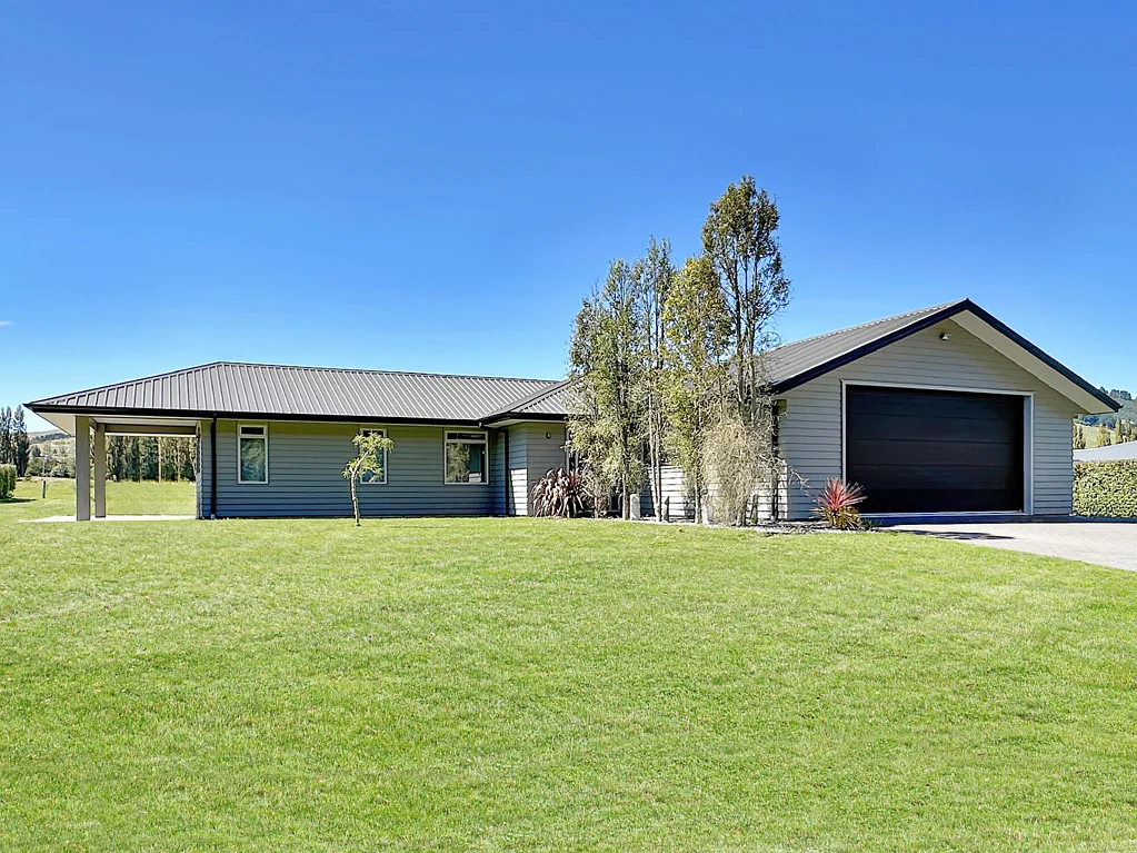 Kinloch 4房  Family-Sized Living in a Peaceful Setting
