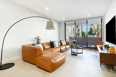 2 Mahroot Street, Botany, NSW 2019, 3 침실, 2 욕실, Apartment