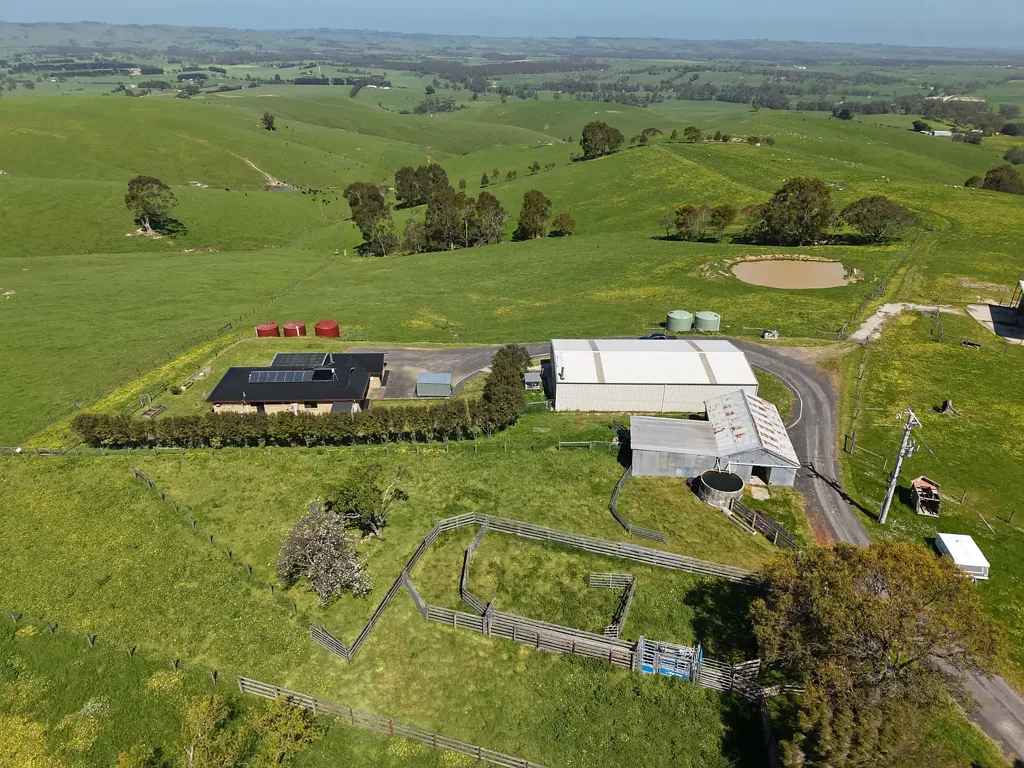 Meeniyan Private, productive & picturesque