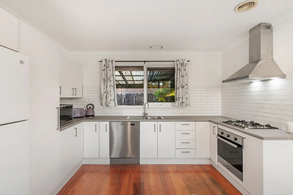 16 Marion Street, Seaford, VIC 3198