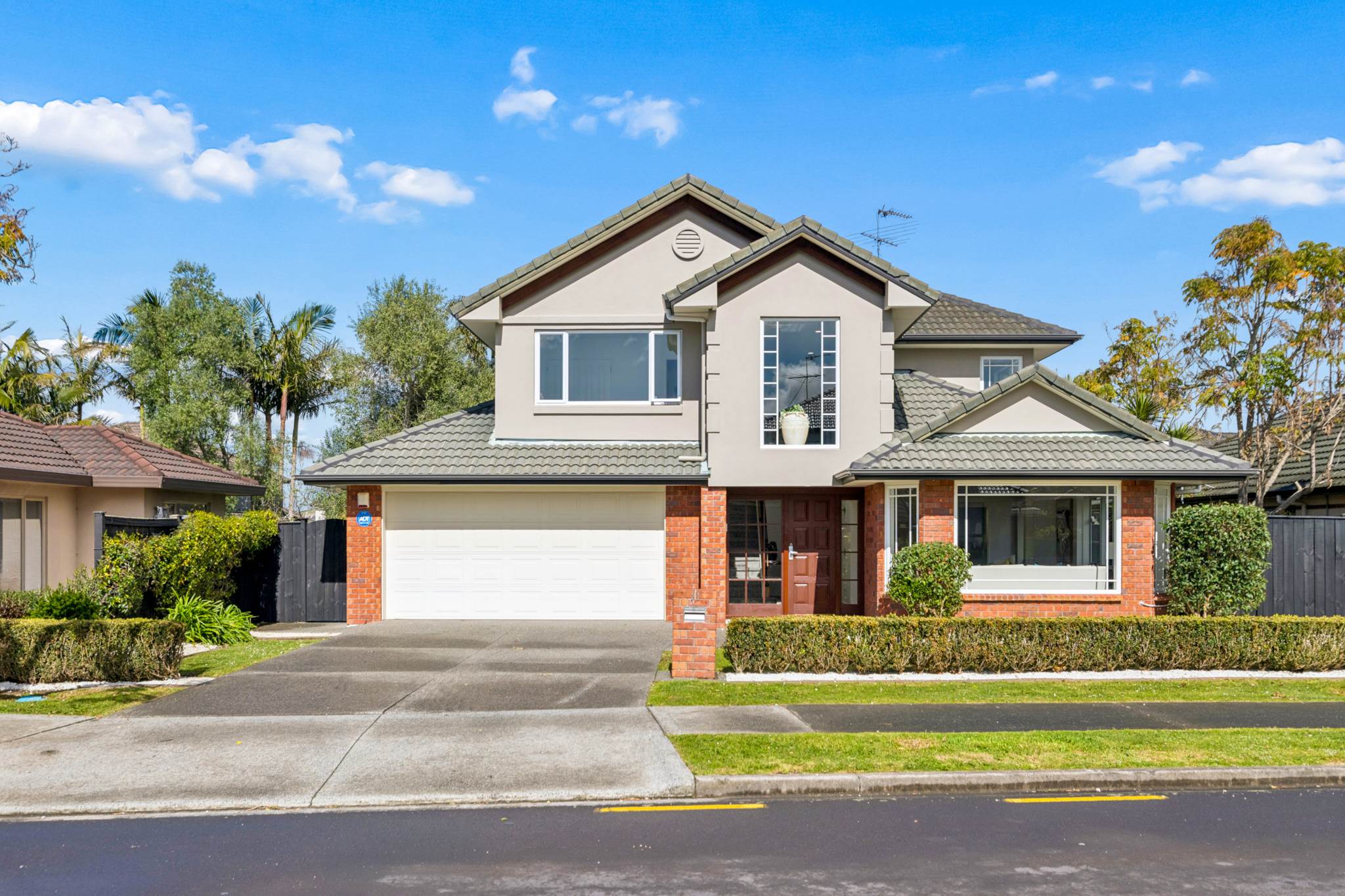 11 Earlshall Drive, Flat Bush, photo 1