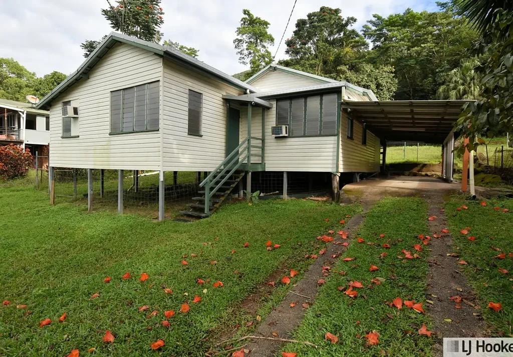 Tully 4房  4 Bedroom Family Home Backing onto Mount Tyson Rainforest!