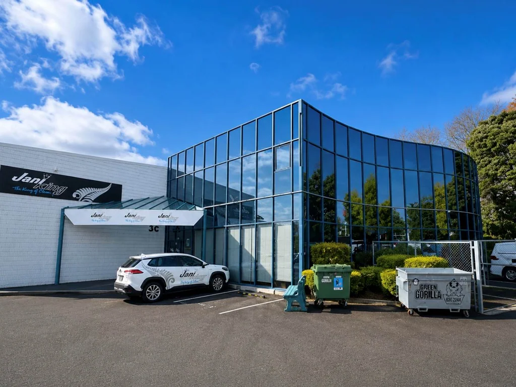Rosedale RARE ROSEDALE OFFICE - 15 CAR PARKS
