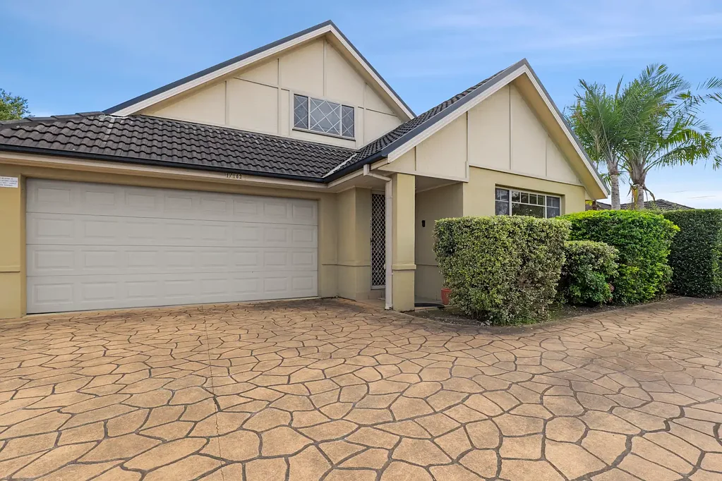 South Windsor 3Moenga Stylish, Low-Maintenance Living in a Convenient Location