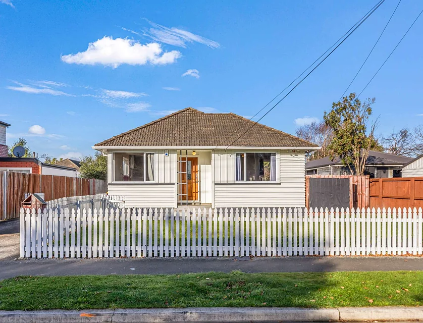 24 Orontes Street, Shirley, Christchurch City, 4 Kuwarto, 1 Banyo, House