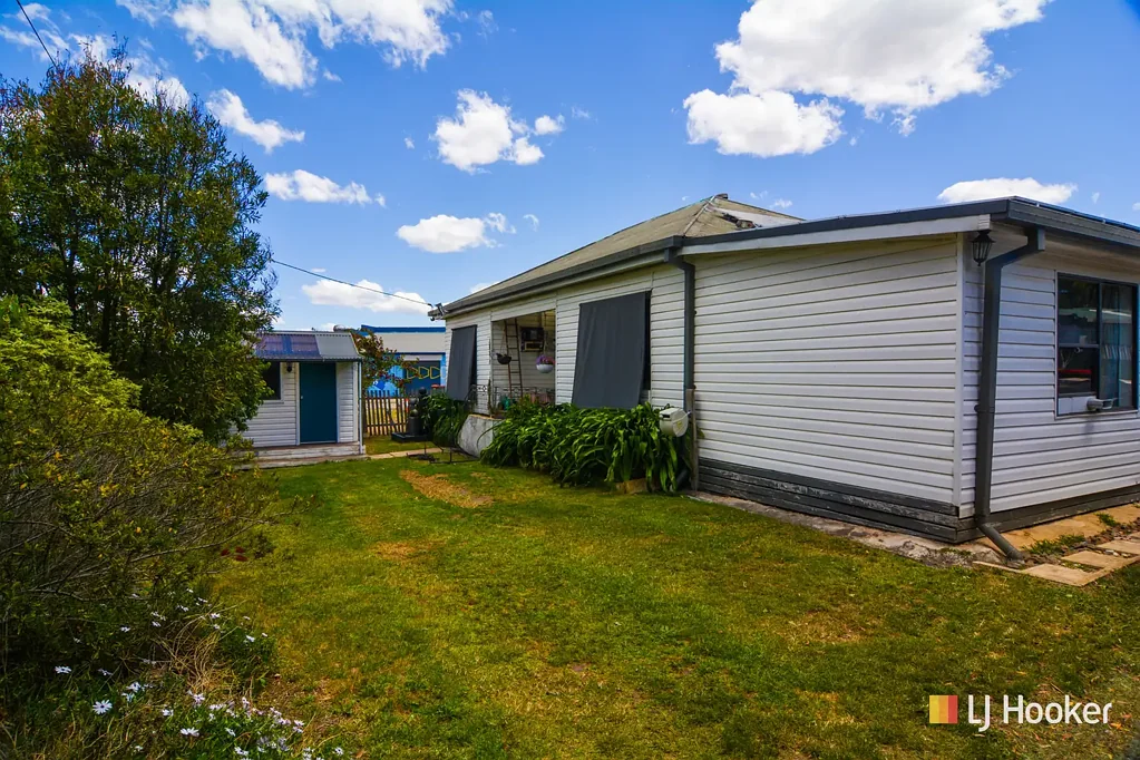 Lidsdale 4 Slaapkamer Spacious Family Home With Handy Industrial Zoning
