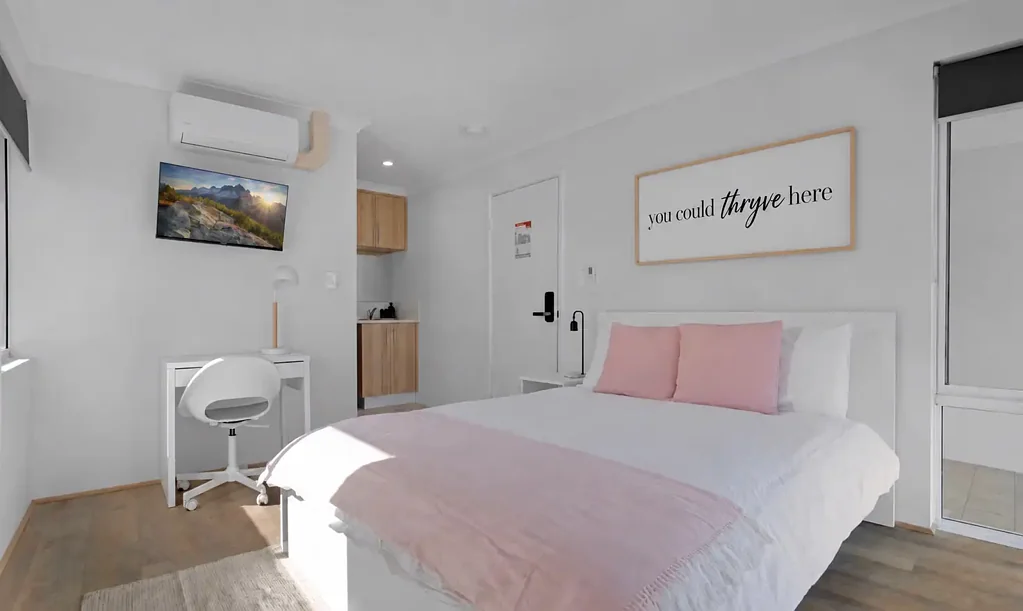 YOUR NEW HOME IN EGLINTON | ALL-INCLUSIVE LIVING