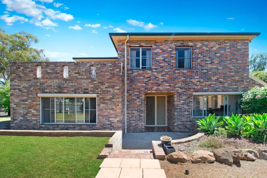 Gunnedah 6ਬੈੱਡਰੂਮ Space, Style & Subdivision Potential – The Ultimate Family Package