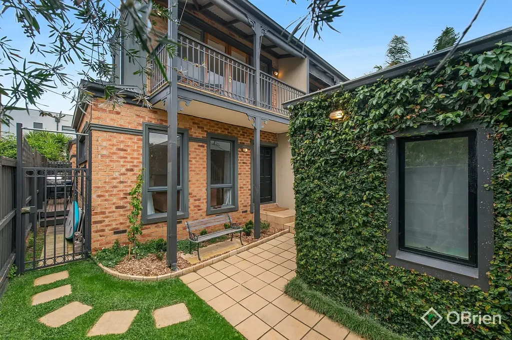 Coastal Charm in the Heart of Mornington