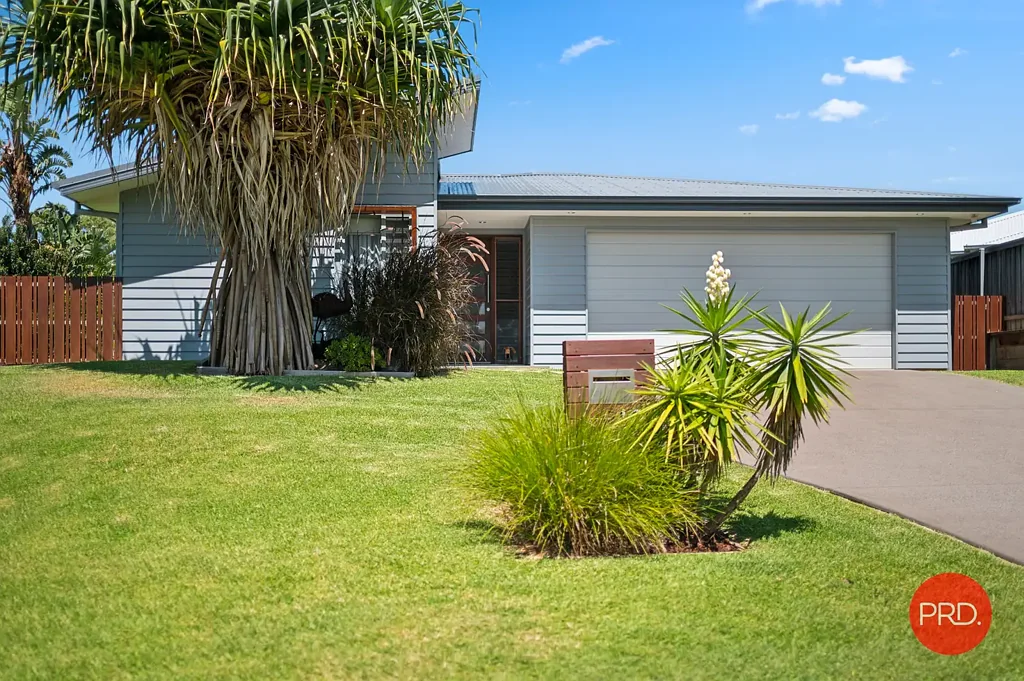 10 Fisher Road, Sapphire Beach, NSW 2450