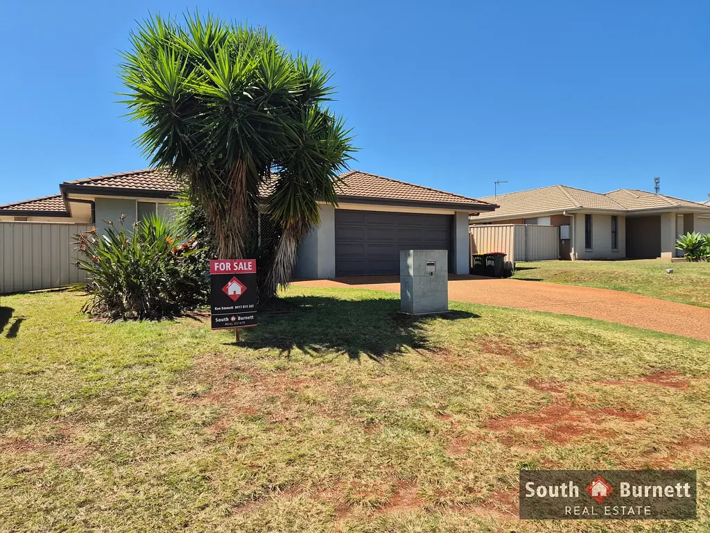 Kingaroy 4कमरा Investment Opportunity - Family Home in Prime Location