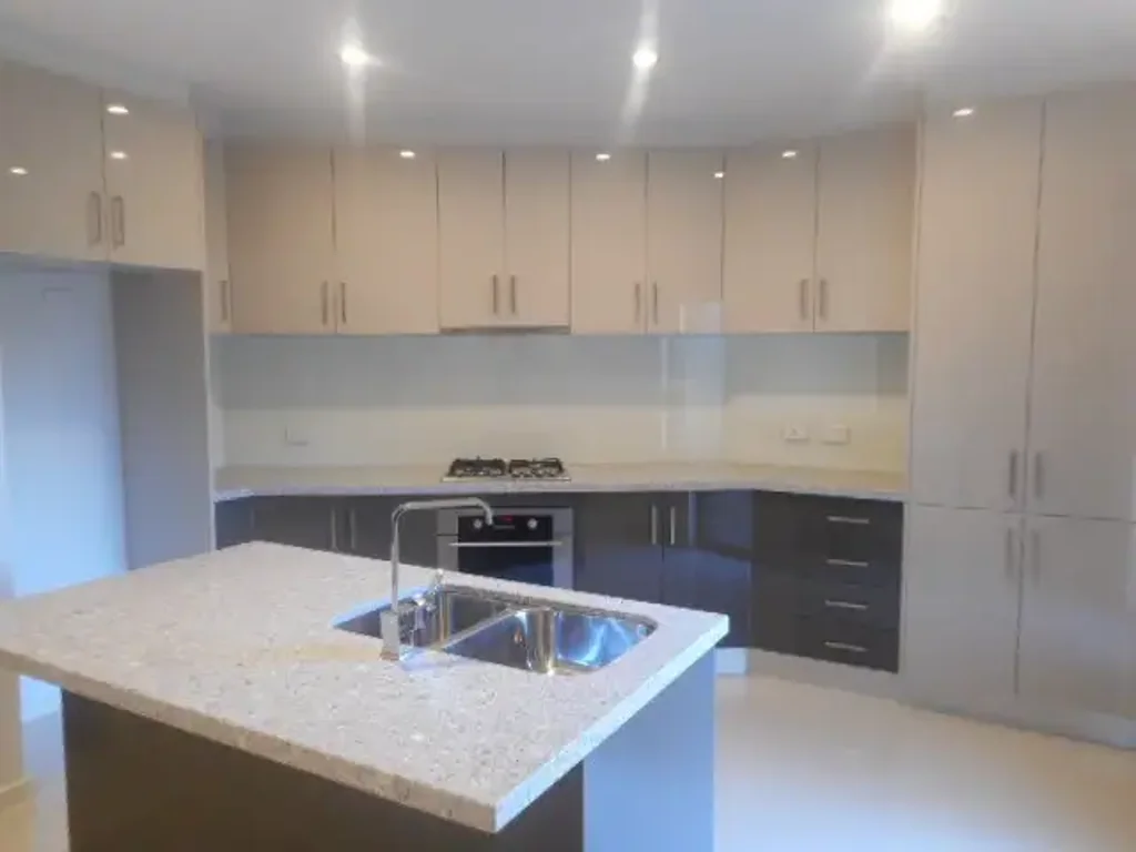 BEAUTIFUL TOWNHOUSE - TOP LOCATION