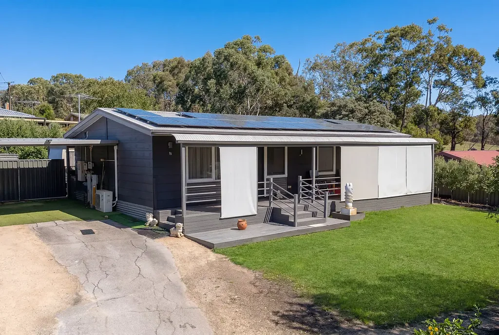 Mount Barker 3침실 Charming Family Home on 1004m2 Allotment in Prime Location