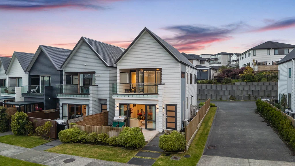 Millwater 4房  Sunny End-Unit Living with a Reserve Frontage