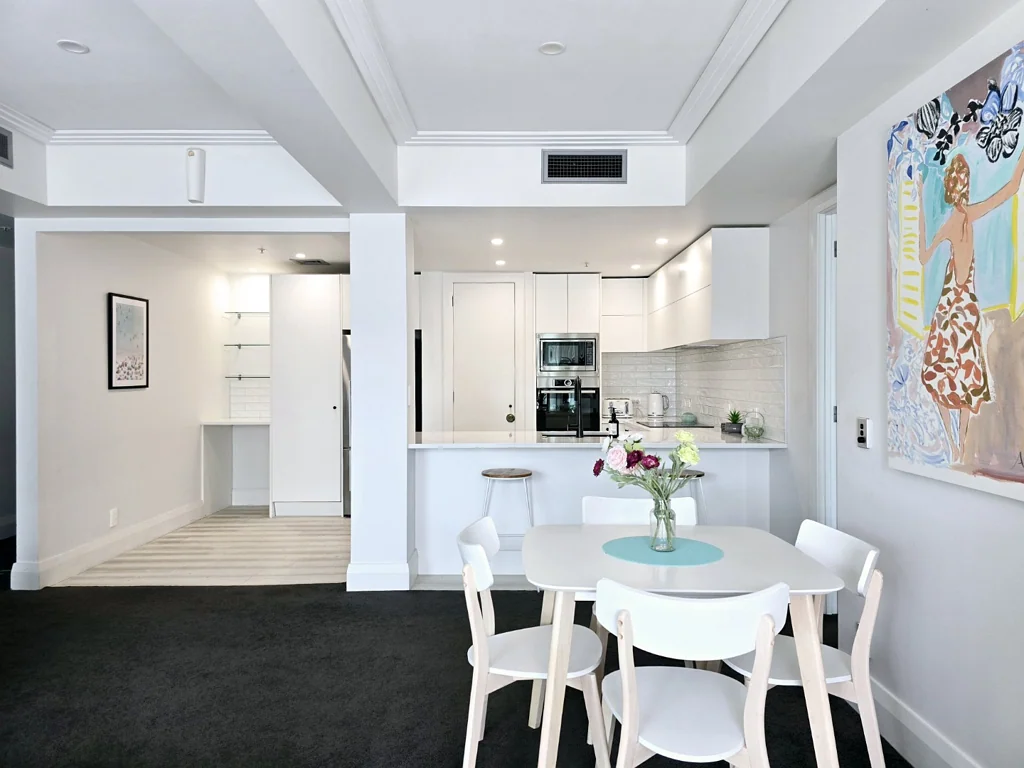 Viaduct Harbour, massive outdoor living
