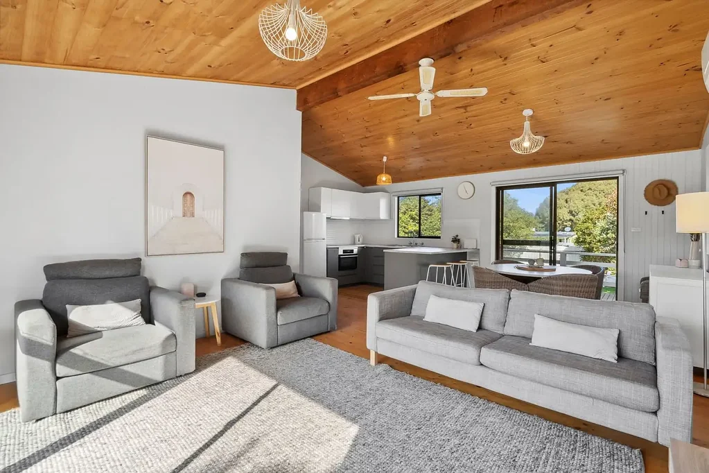 33 Murray Street, Apollo Bay, VIC 3233