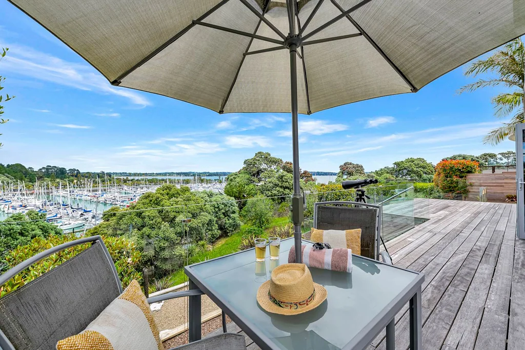 81 Pine Harbour Parade, Beachlands, Manukau City, Auckland