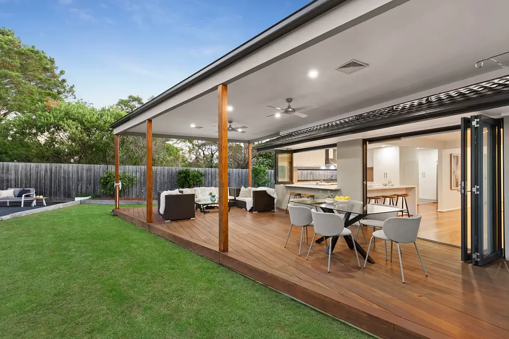 4 Naomi Court, Frankston, VIC 3199