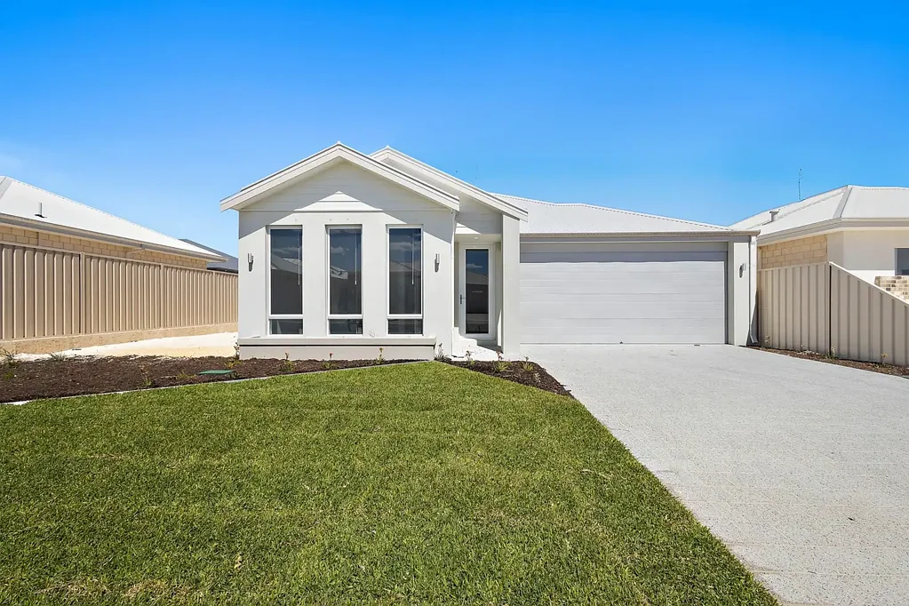 Two Rocks 4ห้องนอน ?? Brand New Coastal Home with 4m Side Access – Move Straight In! ??