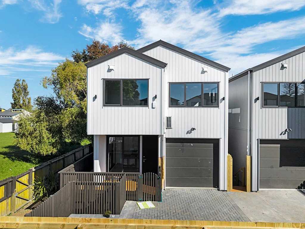 Manurewa 3房  Brand New 3BR Standalone Home + Garage & Parking