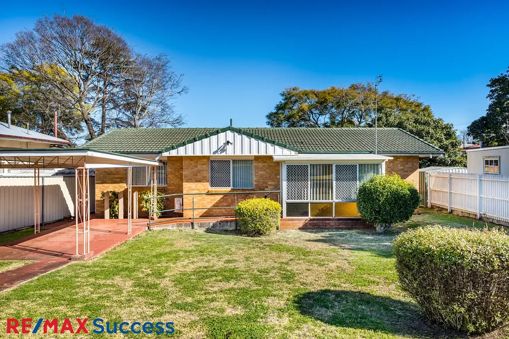 Sunlit Urban Living in Sought-After Mount Lofty