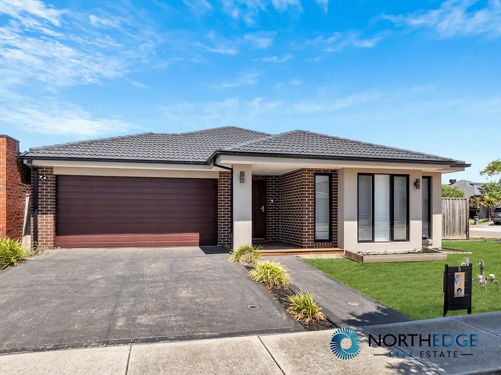 5 Mathoura Road, Mickleham, VIC 3064