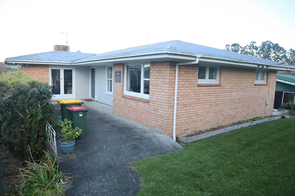 Cosy Home In Glenview