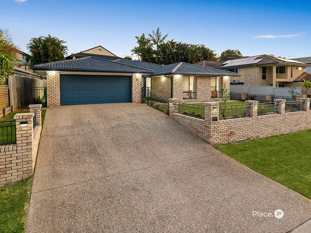 Carindale 5कमरा Immaculately Renovated Low-Set Home in One of Carindale’s Most Prestigious Pockets