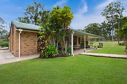 72-76 Jindabyne Court, Greenbank