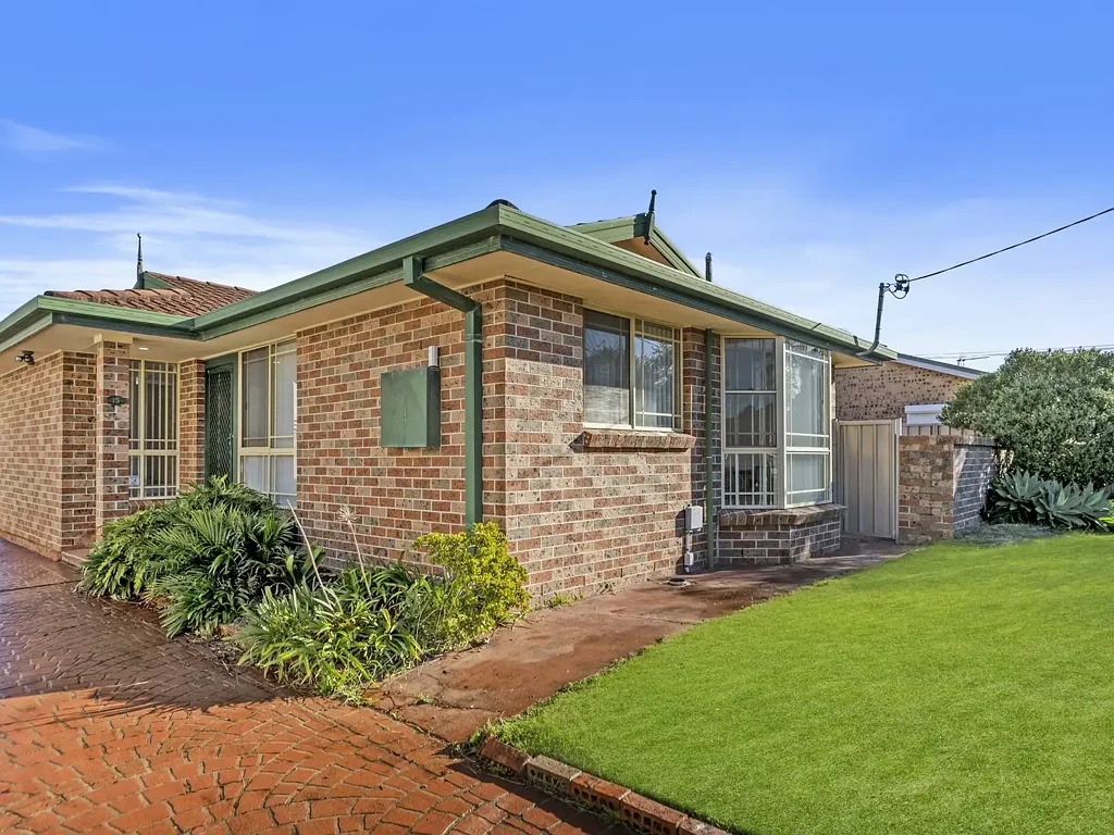 15 Manning Road, The Entrance, NSW 2261