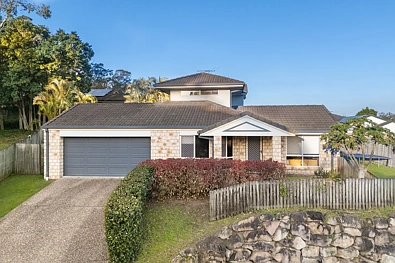 Underwood 4 Bedroom Elevated Family Living with a Private Loft Retreat!