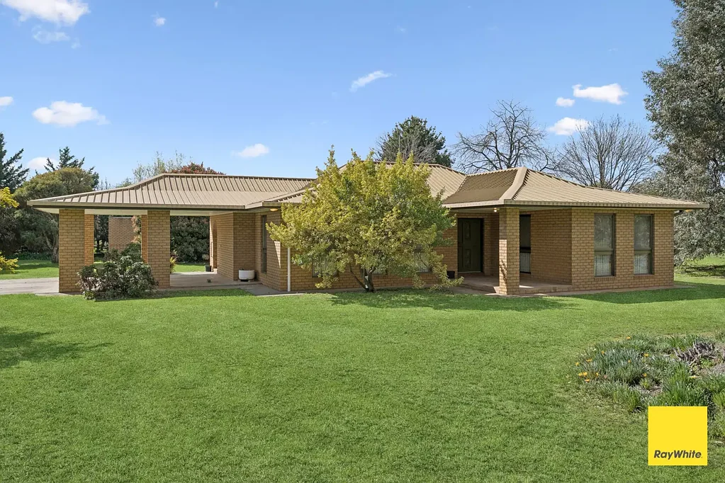 2 Schumakers Lane, Maiden Gully, VIC 3551