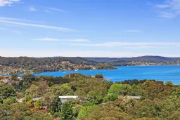 274/80 John Whiteway Drive, Gosford