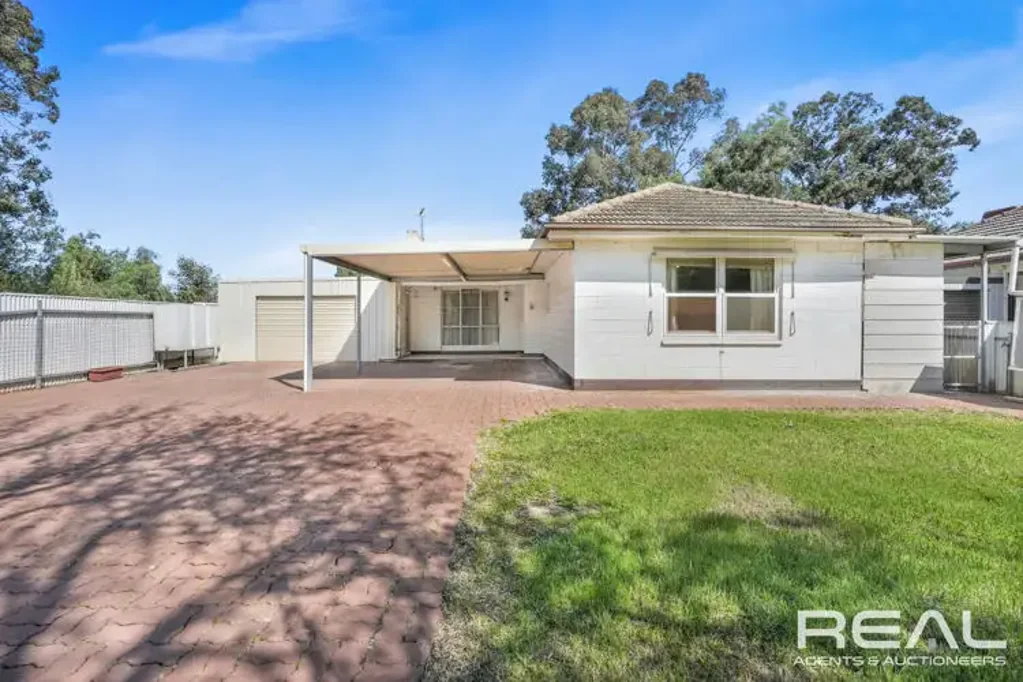 Elizabeth 3房  Location + 780sqm Lott  = Opportunity and potential