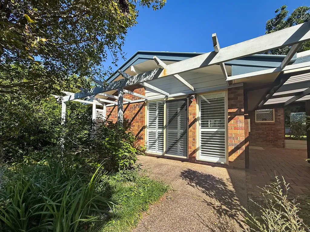Bli Bli 3房  PICTURE PERFECT IN A CENTRAL BLI BLI LOCATION!! WALK TO SHOPS, SCHOOL, BUS STOP AND MORE!