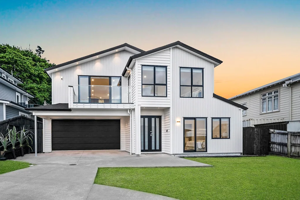 Flat Bush 6ਬੈੱਡਰੂਮ "Luxury, Space & Views – All in One!"