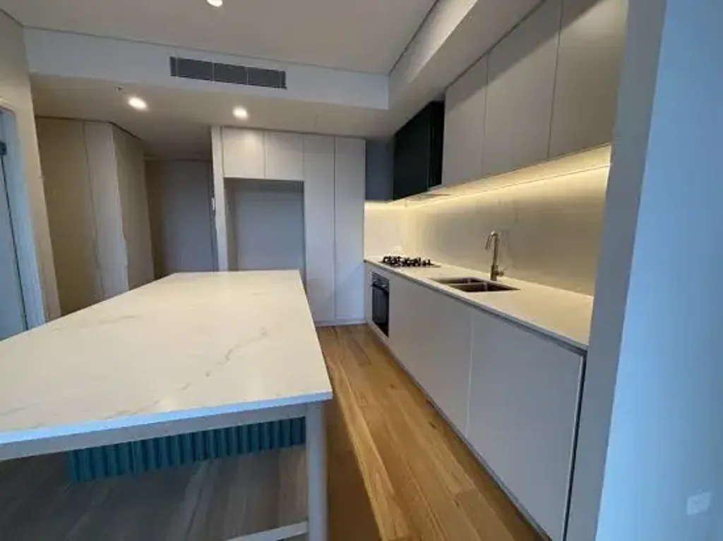 Brand New Contemporary 1 Bedroom + Study Apartment in the Heart of West End