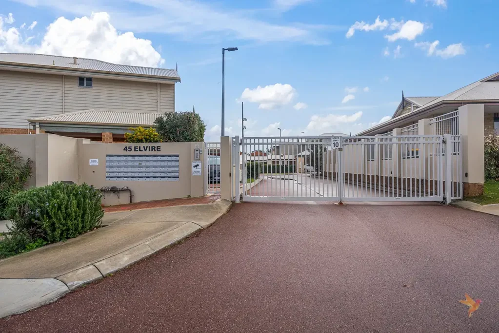Viveash 3Zimmer Modern Villa Living in Peaceful, Secure Estate