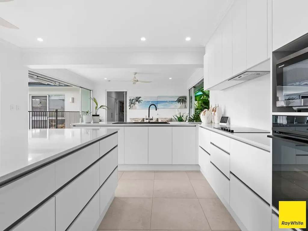 Palm Cove 3房  Effortless Living, Peace of Mind, and Next-to-No Power Bills