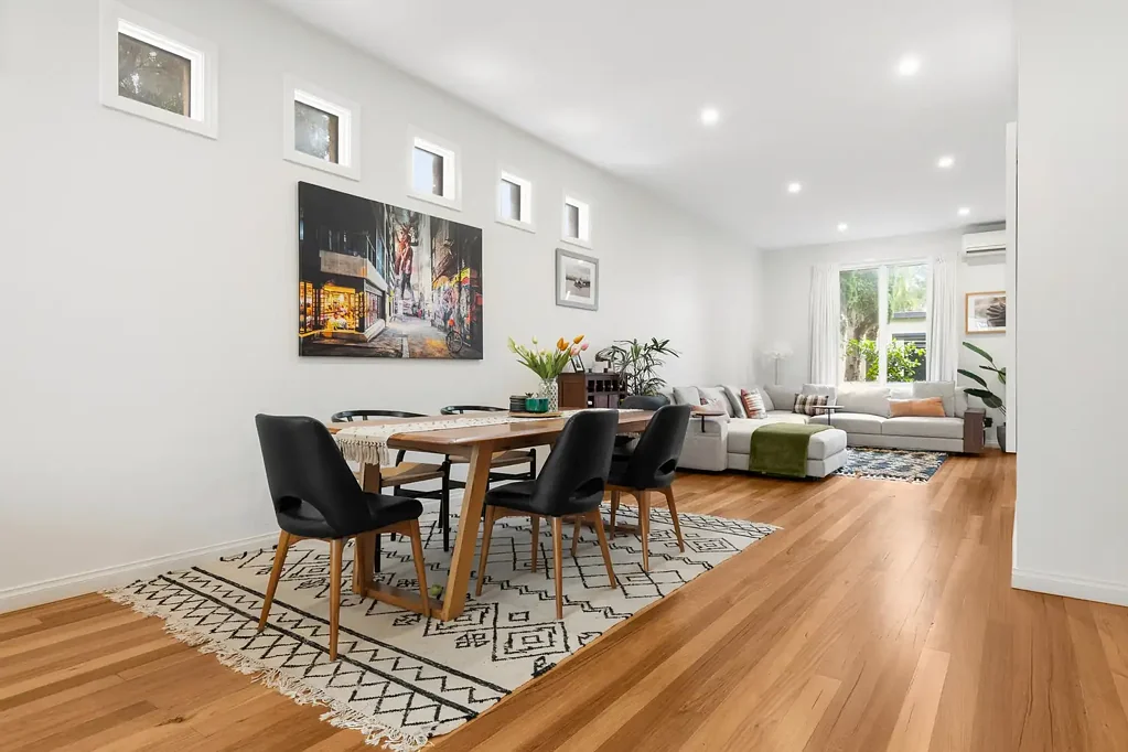 Stylish, Sunlit & Exceptionally Located