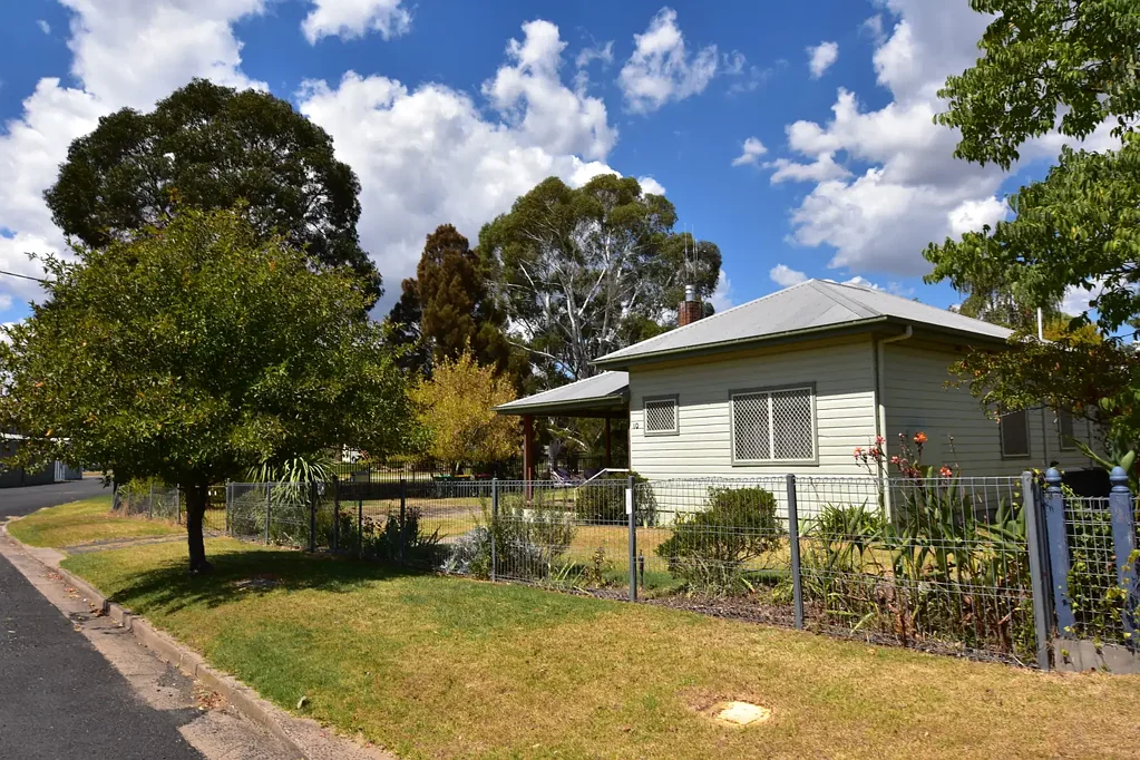 Orange 4 Bedroom A Unique, Three in One Property with Unlimited Potential & Possibilities