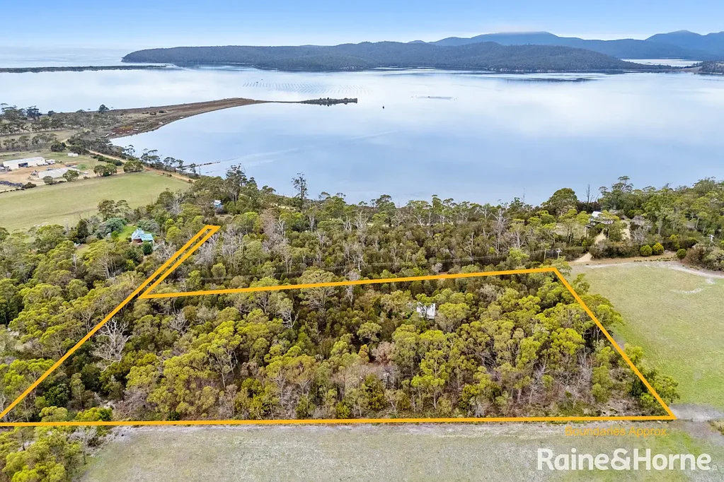 6 Pelican Place, Boomer Bay, TAS 7177